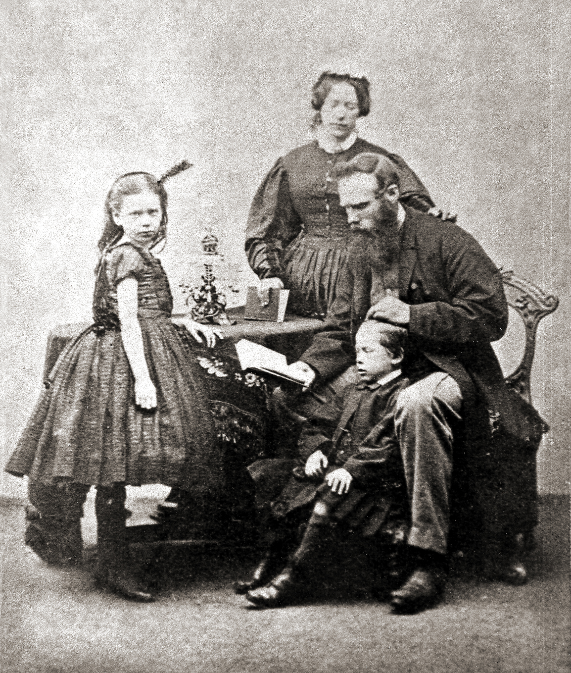 Photo of photos/William McLennan (bn 1822) with wife Agnes Seaton portrait